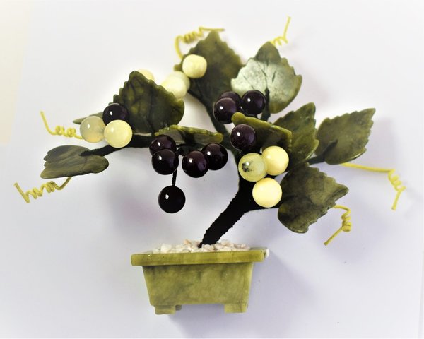 Traubenbaum aus Jade/Jadeit